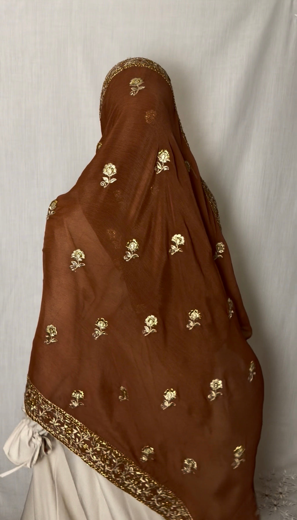 LEELA Hijab Brown