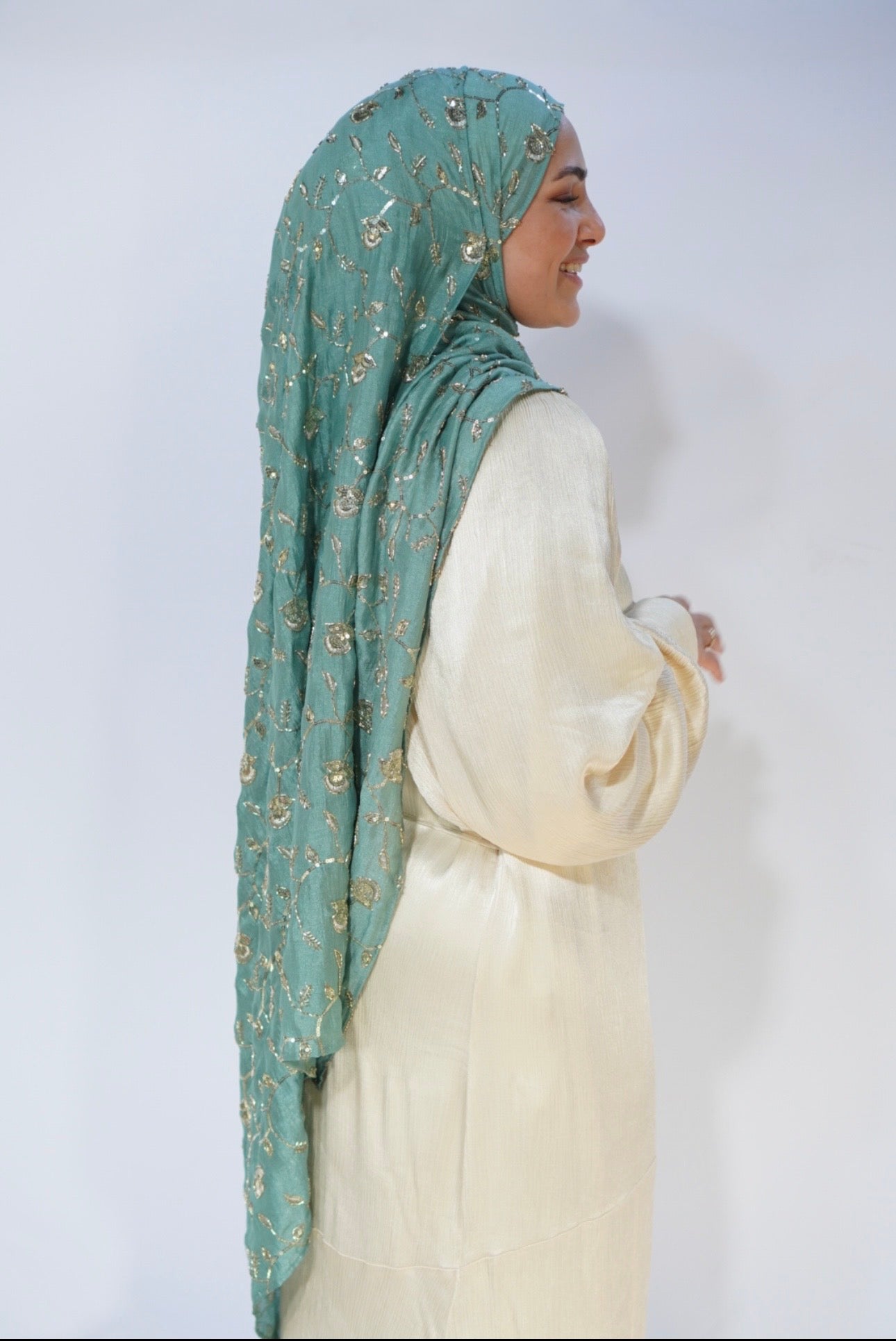 Aishwarya Schal in Grün-Blau von ZADHYA